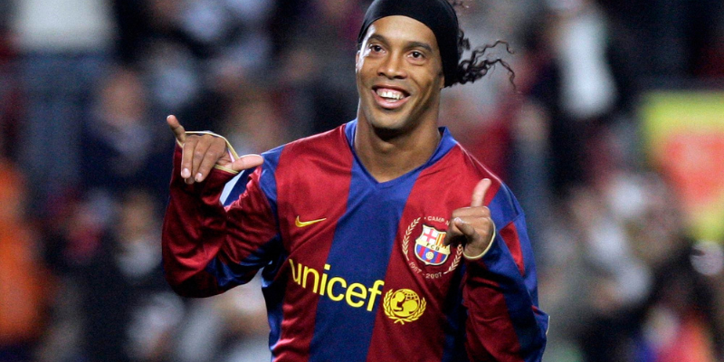 Dấu ấn Ronaldinho trong chiến tích Cúp C1