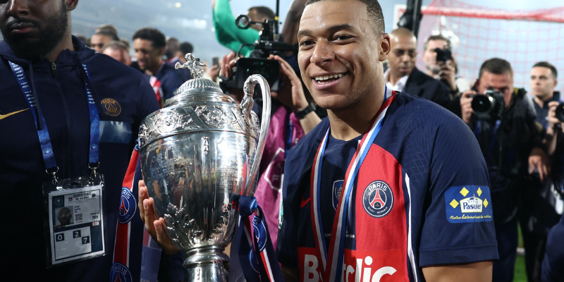 Hành trình chinh phục danh hiệu cấp câu lạc bộ cùng Paris Saint-Germain