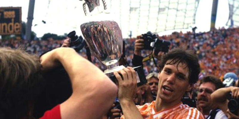 Khoảnh khắc lịch sử Euro 1988 và chức vô địch duy nhất của Hà Lan