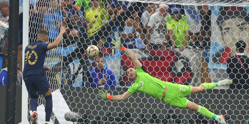 Kịch bản nào để thủ môn ghi bàn tại World Cup?