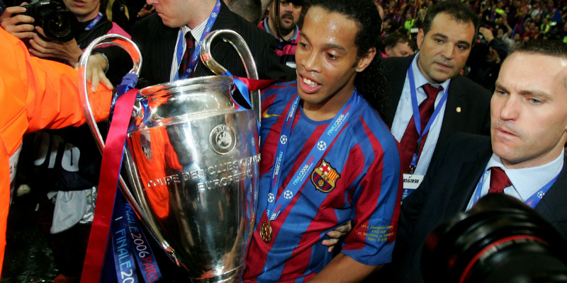 Năm đỉnh cao Ronaldinho vô địch C1 năm nào?