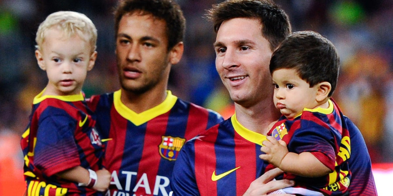 Neymar: Một thiên tài sân cỏ và người cha mẫu mực