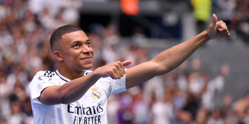 Những bước chân đầu tiên về Mbappe từ lò đào tạo nào