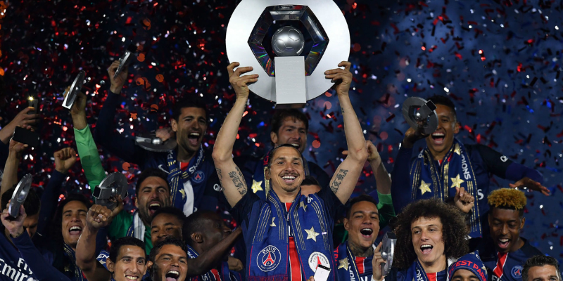 Ông vua cầu thủ có nhiều danh hiệu vô địch Ligue 1 nhất